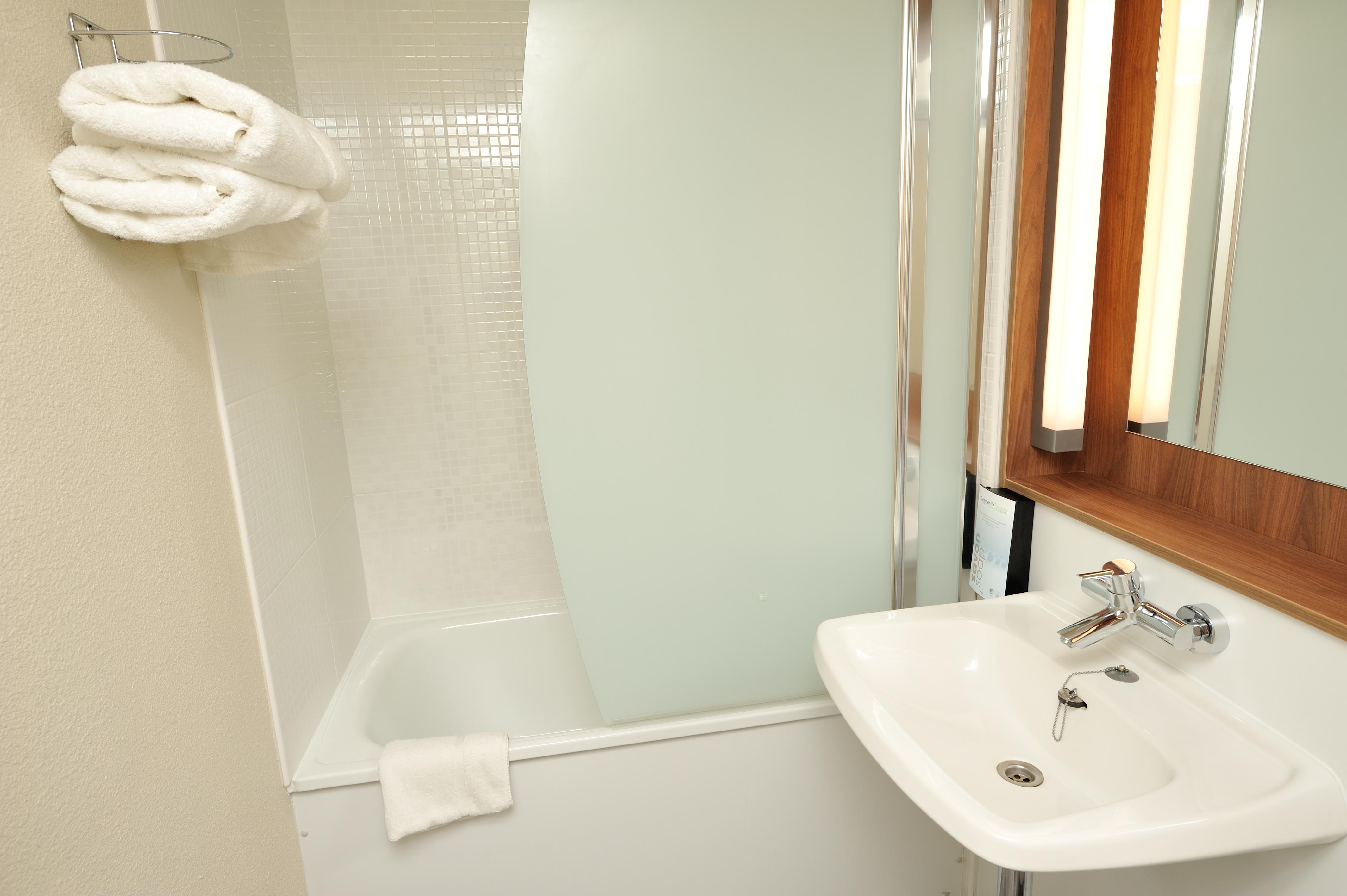 Campanile Reims Est - Taissy Otel Dış mekan fotoğraf